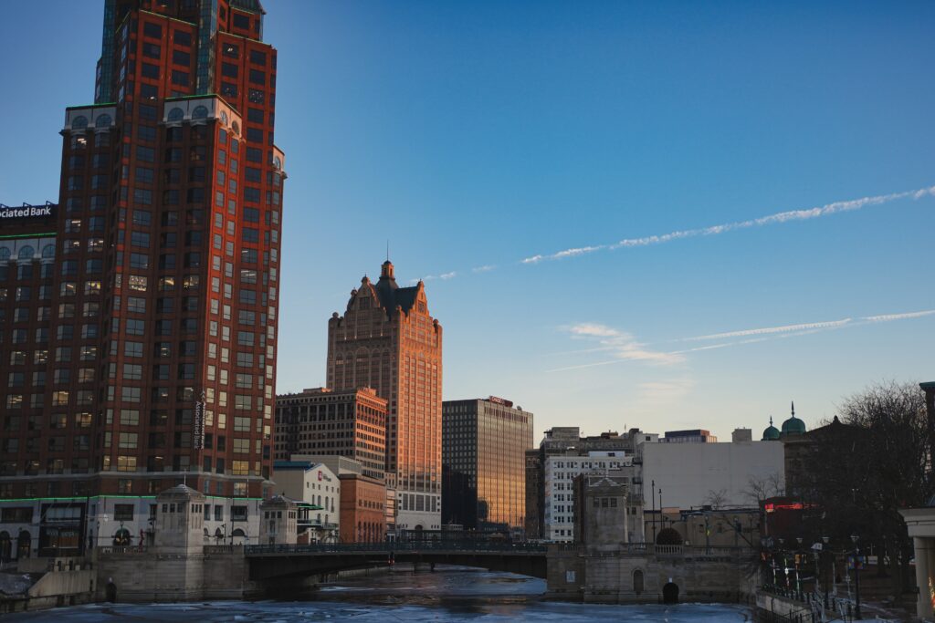 Christmas & NYE - The US 8 Christmas & NYE - The US 8