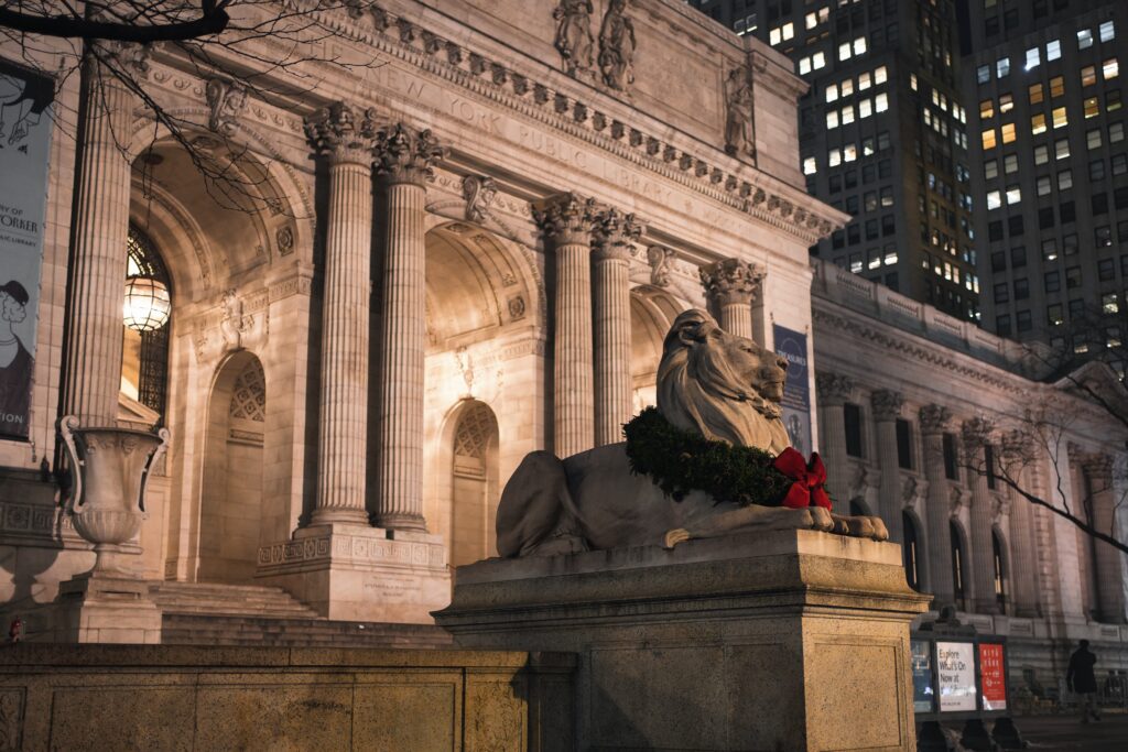 Christmas & NYE - The US 18 Christmas & NYE - The US 18