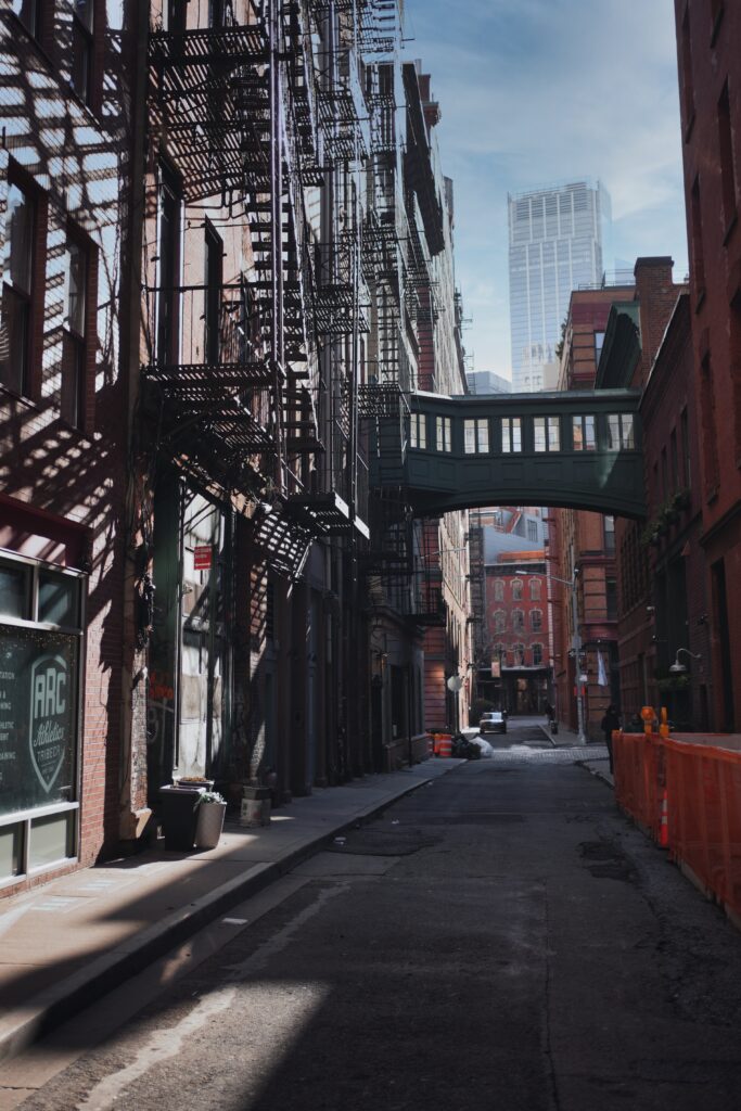 Christmas & NYE - The US 28 Christmas & NYE - The US 28