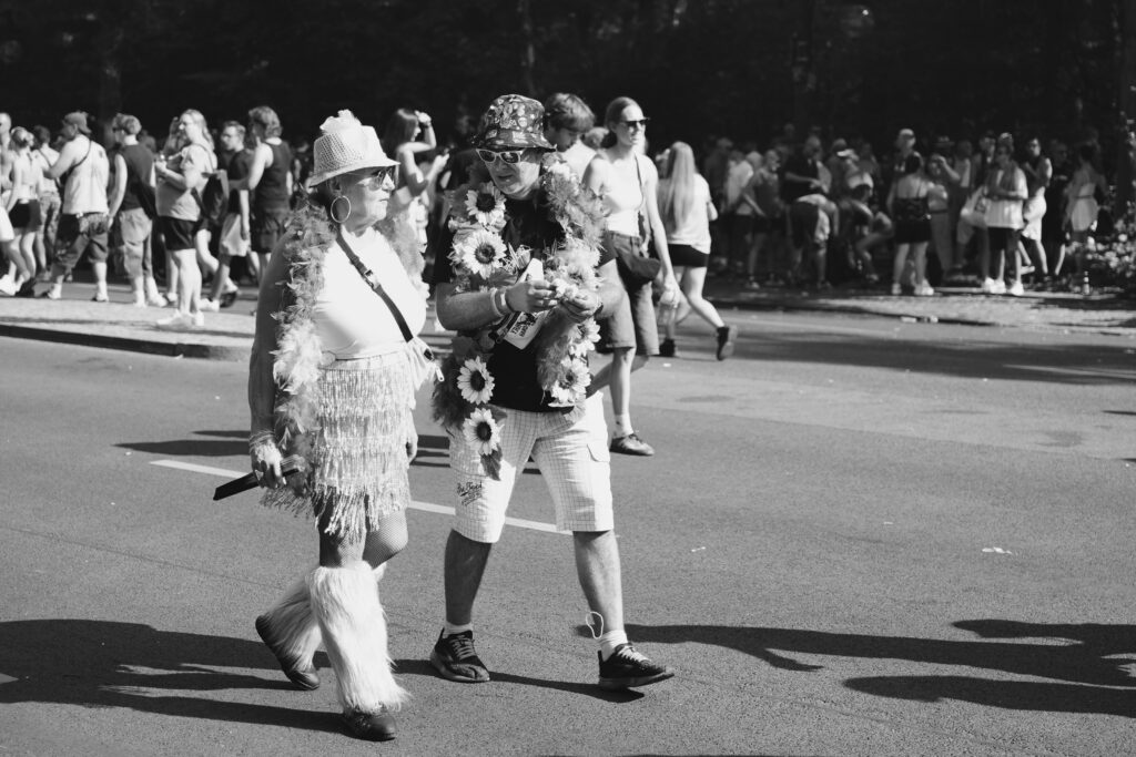 Rave the Planet - Berlin (b/w) 5 Rave the Planet - Berlin (b/w) 5