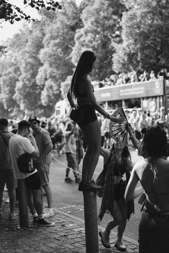 Rave the Planet - Berlin (b/w) 11 Rave the Planet - Berlin (b/w) 11