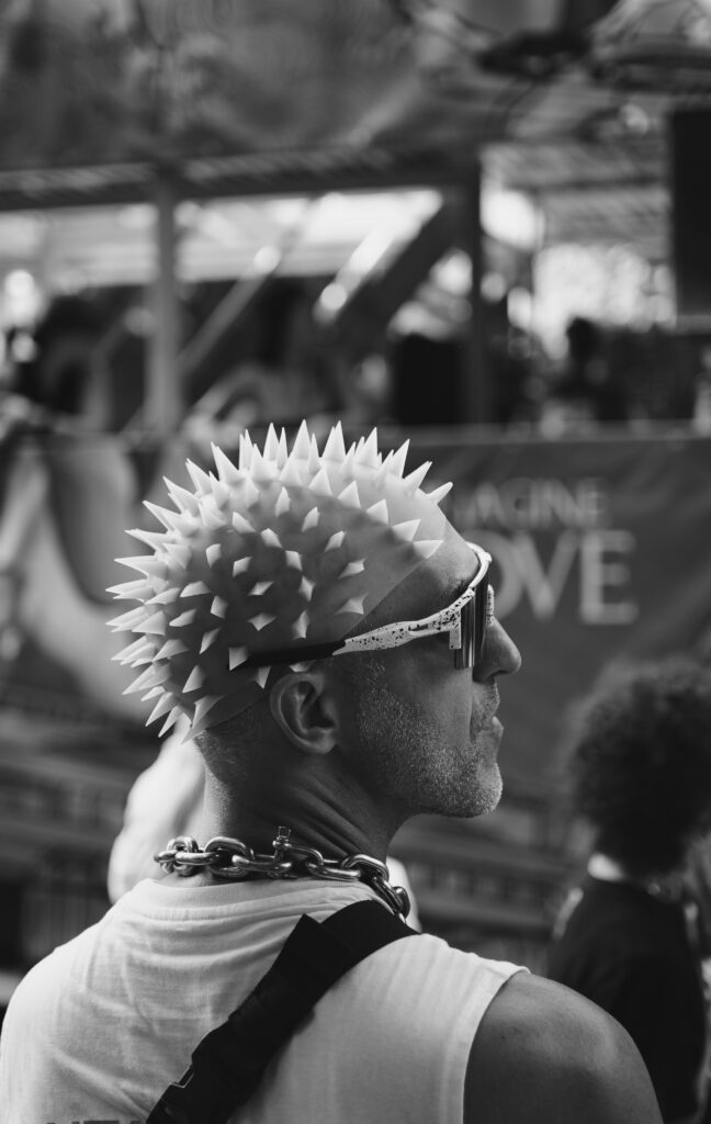 Rave the Planet - Berlin (b/w) 12 Rave the Planet - Berlin (b/w) 12